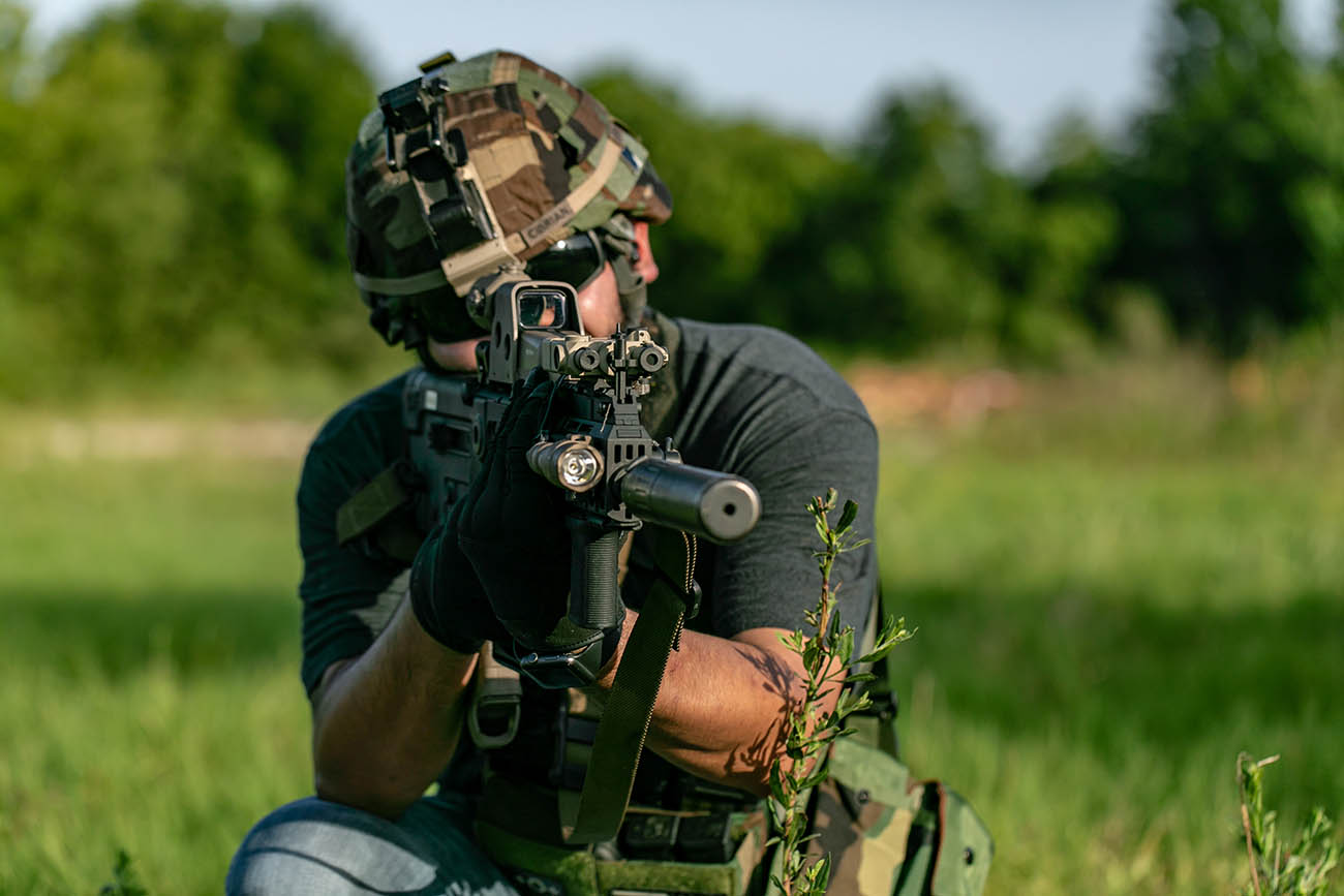 18 09 21 hector with his tavor bullpup eotech silencer