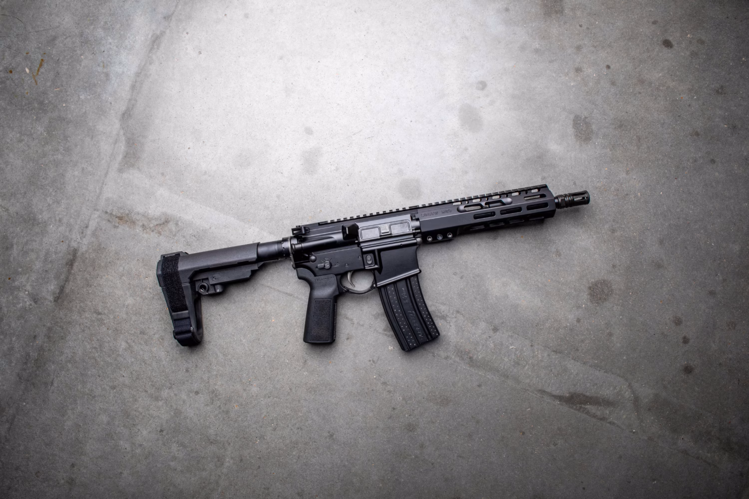 AR-15 Pistol vs Rifle: Which is Right for You? 2 M4 89 300 PISTOL 9 01